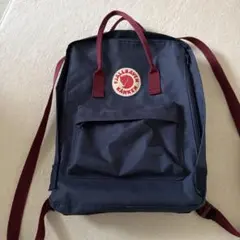 Kånken ネイビー リュックのサムネイル
