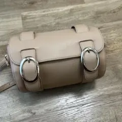 ダブルバックル ショルダーバッグ ベージュのサムネイル