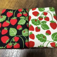 いちご柄　オックス　カットクロス