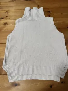 ハイネックベスト ベスト