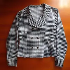 黒と白のチェックのジャケット