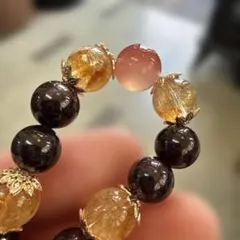1836.天然石 アパタイト 向日葵 じゃれ猫 レジン キーホルダー - メルカリ