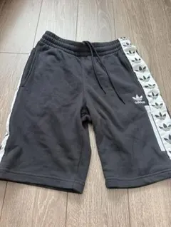 adidas Originals ショートパンツ ブラック Sのサムネイル
