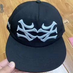 OMA 黒の刺繍ロゴベースボールキャップ