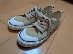スニーカー23.0cmEEE 美品