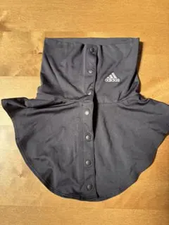 adidas ボタン付き ネックウォーマー 黒