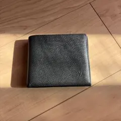 送料無料・美品】LOUIS VUITTON 2折財布 グラシエ グレー - メルカリ