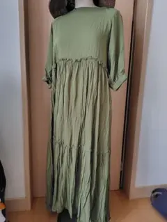 オリーブグリーン 七分袖 フレアワンピース