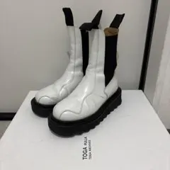 TOGA PULLA サイドゴアブーツ ホワイト　36のサムネイル