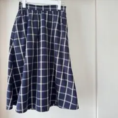 GU　チェックフレアミディスカート　Mサイズ　紺系チェック