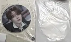 straykids スキズ　ストレイキッズ　リノ　leeknow うちわ