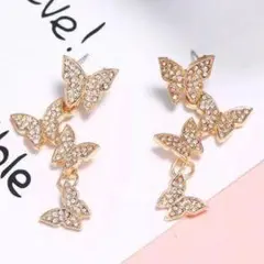 人気！ 高級感 ゴールド 蝶モチーフ ピアス(両耳用) 4連 バタフライ