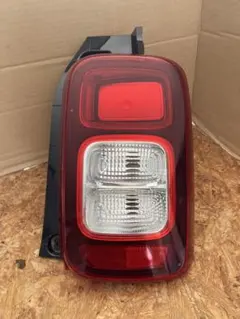 ワゴンRスマイル MX81S MX91S 純正 右 テールライト D263のサムネイル