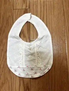 【美品】ホワイト レース刺繍 ベビー スタイ　よだれかけ　女の子