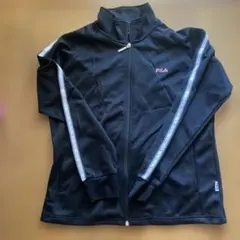FILA ブラック ジップアップジャージ