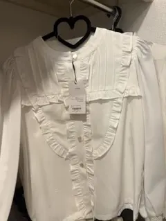 evelyn フリル付き長袖ブラウス