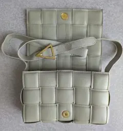 スクエア編み込み キルティングショルダーバッグ 低反発ナイロン