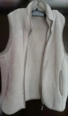 ユニクロボアベスト