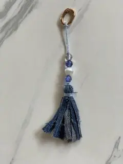 オールドデニムのタッセルチャーム 青系