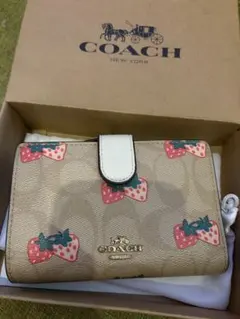 2026年最新】coach 二つ折り財布 イチゴの人気アイテム - メルカリ