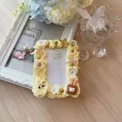 ホイップデコ　トレカ硬質ケース　うさぎチャーム付き