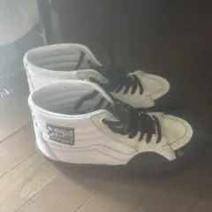 VANS ジャクソン・ピルツ ハイカットスニーカー ホワイト×ブラック
