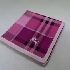 【美品】Burberry バーバリー　ノバチェック柄　ハンカチ　ピンク①
