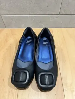 【美品】fitfit フィットフィット バックルパンプス ブラック 23cm