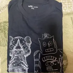 uniqlo kawsコラボ Tシャツ