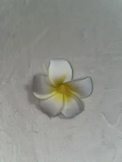 フラワーヘアピン ホワイトとイエロー