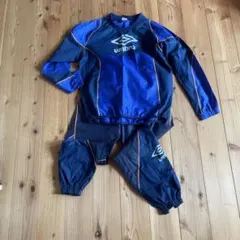 umbro ピステ上下セット 青と黒　上150 下140