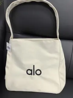 alo クリーム色 トートバッグ