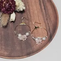 フラワーモチーフ フープピアス／イヤリング《No.139》