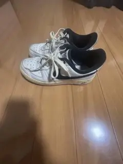 Nike ホワイト ブラック スニーカー