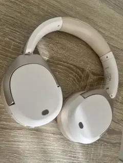 ホワイト ワイヤレスヘッドホン オーバーイヤータイプ