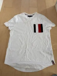 TOMMY HILFIGER ホワイト Tシャツ ポケット付き