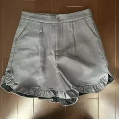 グレー フリル付きショートパンツ Mサイズ