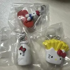 新品未開封　ハローキティ　アメリカンデザインめじるしアクセサリー　3個セット
