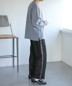 SENSE OF PLACE サイドライントラックパンツのサムネイル