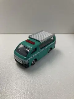 トミカ 1/64 トヨタ ハイエース 警視庁 山岳救助車