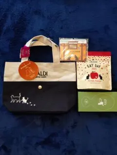 カルディ　ネコの日バッグ2025年　4点セット