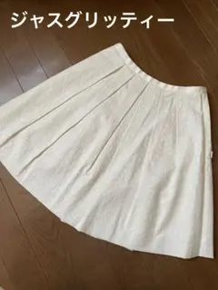 ジャスグリッティー　花柄スカート　オフィス使い　ホワイト　上品　フォーマル