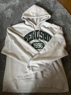 PELUSH 1996 カレッジロゴ プルオーバーパーカー