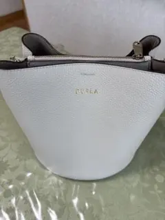 FURLA ダナエ Sパケットバッグ
