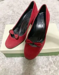 ケイトスペード　kate spade 赤　スエード　パンプスのサムネイル