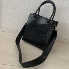 クロコ調　ハンドバッグ　ショルダーバッグ　ブラック