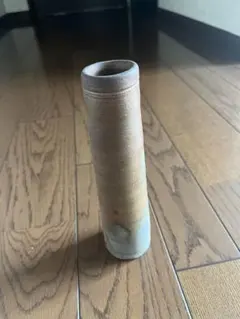 陶器 一輪挿し 花瓶 銘ありのサムネイル