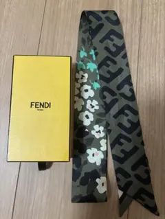 h*a様 FENDI ラッピー バッグスカーフ 花柄 幾何学模様 - メルカリ
