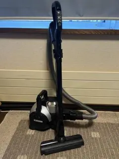 ☆未使用品 東芝 サイクロン式クリーナー トルネオVC-J2000 2013年製