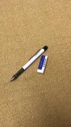 シャーペンと消しゴムセット